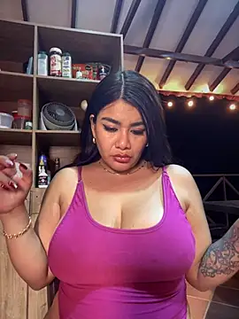 Insane_Issa live sex cam