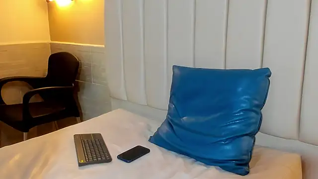 Mike_Jhonsonn live sex cam