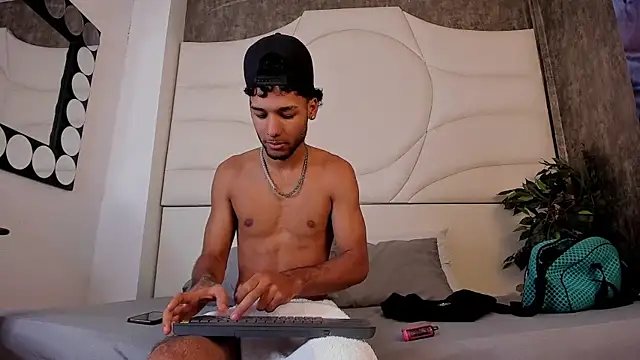 Thiagoferreti live sex cam
