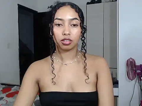 kloe2424's web cam