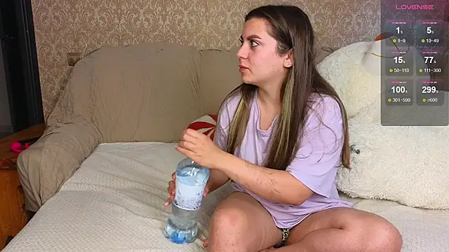 twobabesweet's Stripchat show and profile
