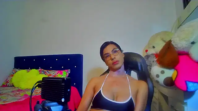 Aliice_Doll's Stripchat show and profile