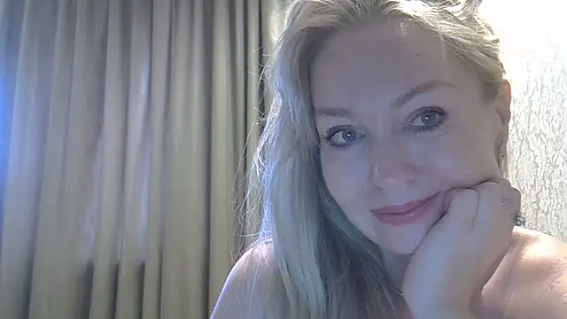 ZarinaSwift's web cam