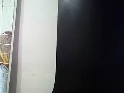 MeganAndMax@xh's web cam