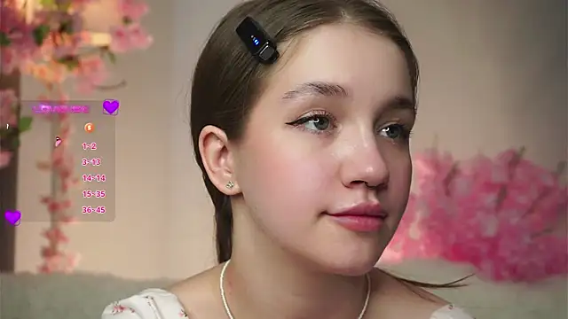 AmiLewis live sex cam