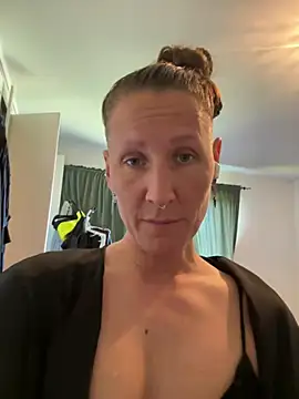 SwingWingWomanSweden live sex cam