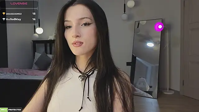 Bella_Hayes1's web cam