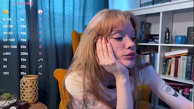 boobsybootie's Stripchat show and profile