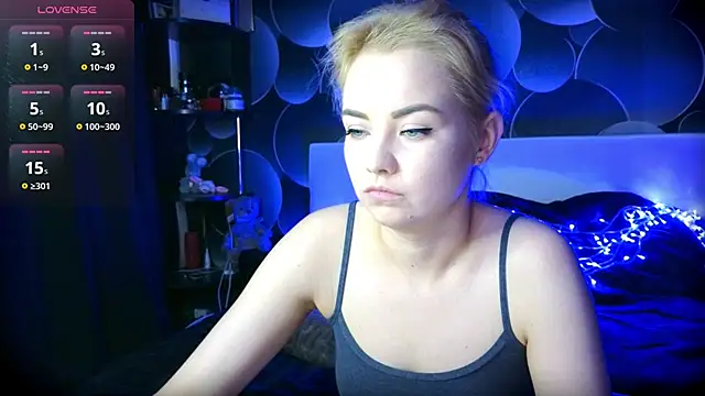 StephanieSweety's Stripchat show and profile