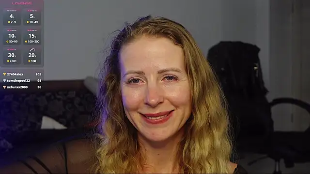Addison_Blackk's Stripchat show and profile