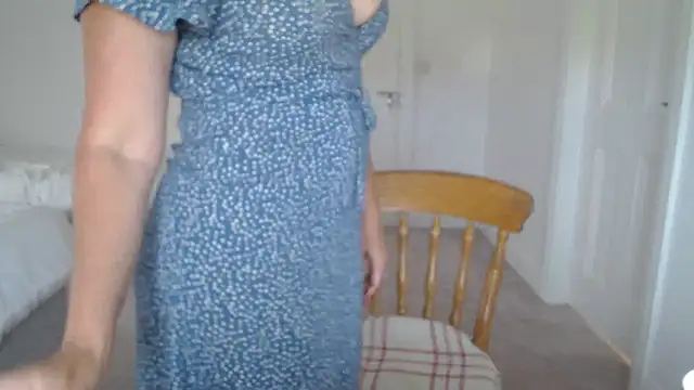 Mallinia live sex cam