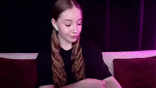 SindiWatsoon's Stripchat show and profile