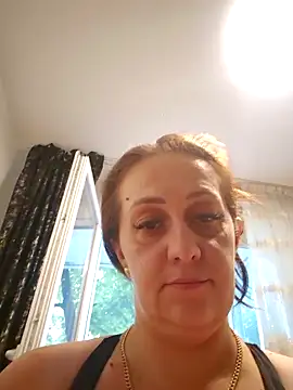 AvaLloyd live sex cam