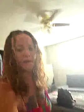 julimonroe's Stripchat show and profile
