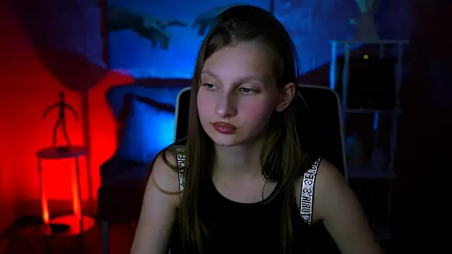 EllaHorton's Stripchat show and profile