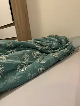 GlintedCramp's web cam
