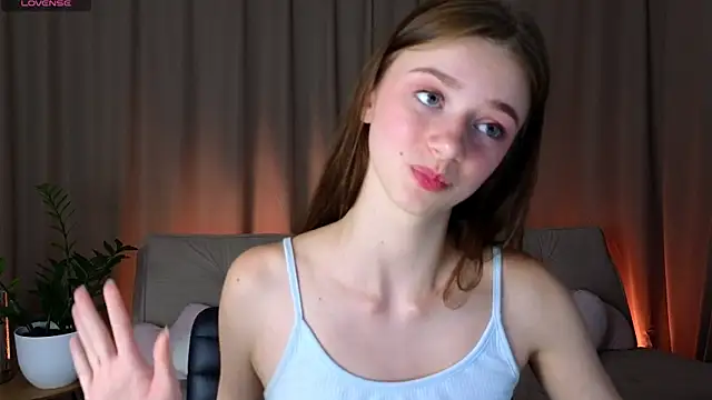 KelsiWest live sex cam