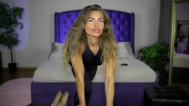 _nikki_moore_'s Stripchat show and profile