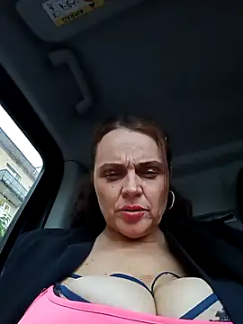 hugebobbs live sex cam