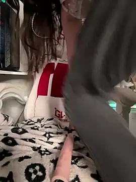 Miss_chiks live sex cam