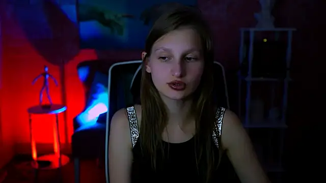 EllaHorton's Stripchat show and profile