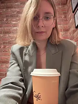 The_Snowwhitee live sex cam
