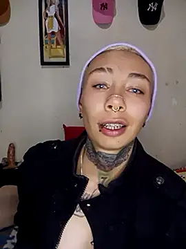 Exoticfive7's web cam