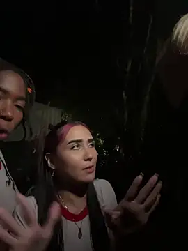RollingGirlsXXX live sex cam
