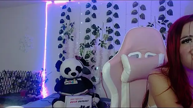 LYLI_SWEET's web cam