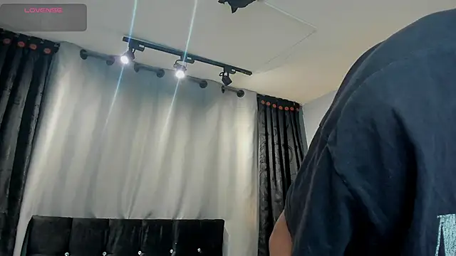 Christopher_77 live sex cam