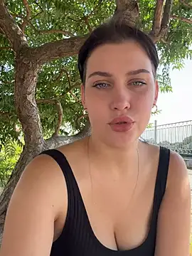 KikiWatson live sex cam