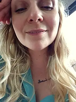 Bondgirl_013 live sex cam