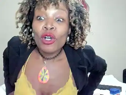 AfricanSquirtingQueen's cam snapshot