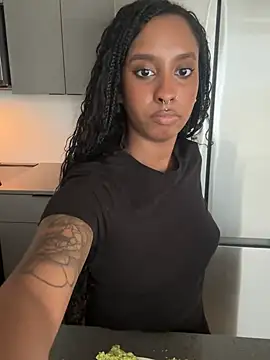 Your_Paris live sex cam