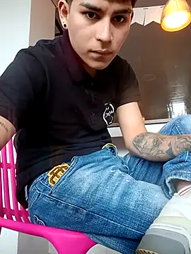 Lukas_strong live sex cam