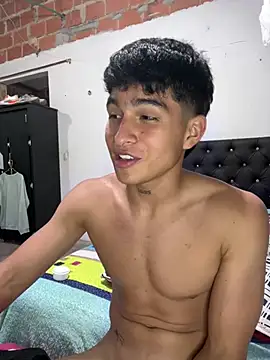 nic_2005 live sex cam