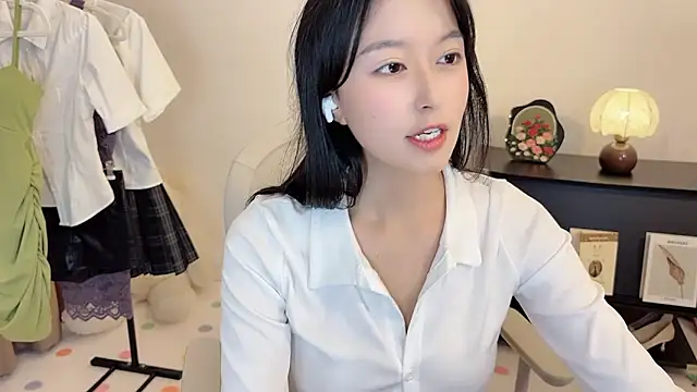 Onechestnut live sex cam