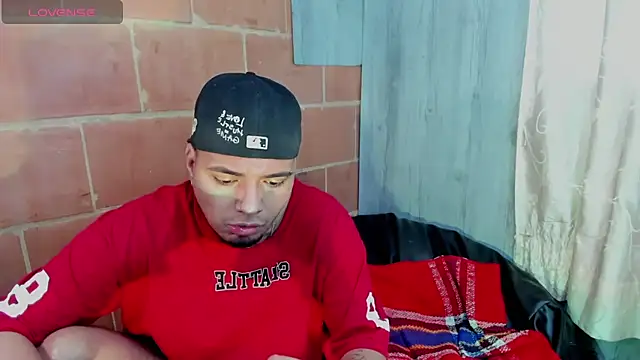 EnriquevillaF live sex cam