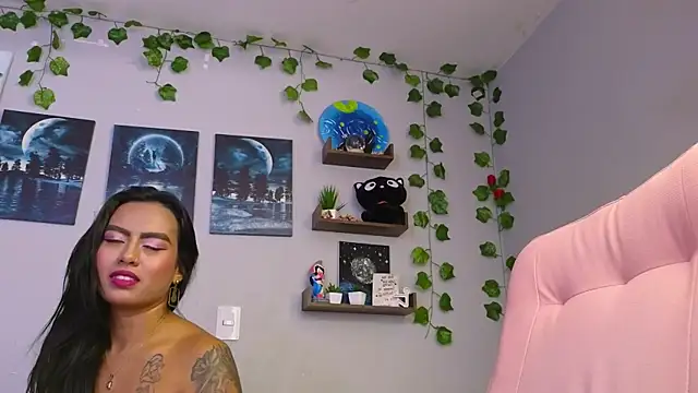 macey_elliot_'s Stripchat show and profile