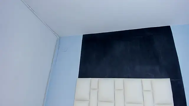 emma__hills's web cam