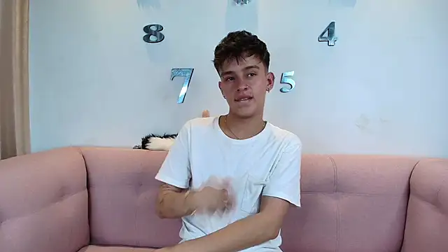 LiamWildx20 live sex cam