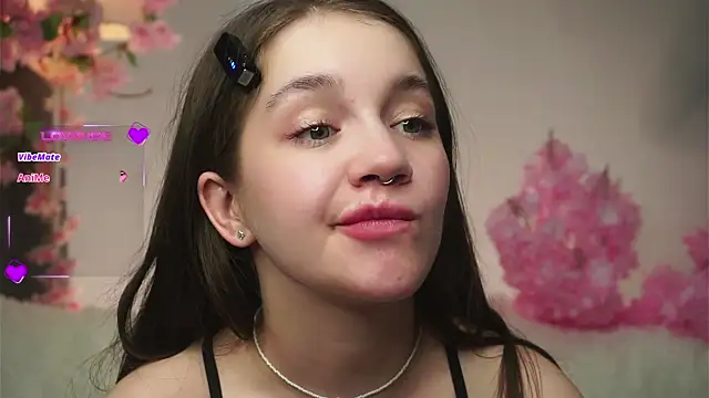 AmiLewis live sex cam