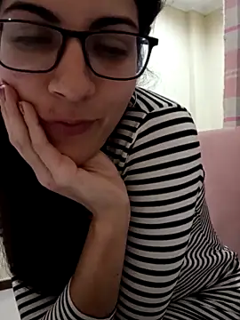 Camilitah live sex cam