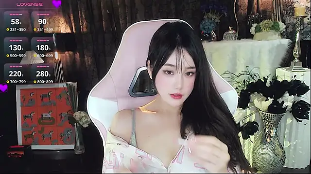 Alice-777 live sex cam