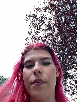 RiriRoseey live sex cam