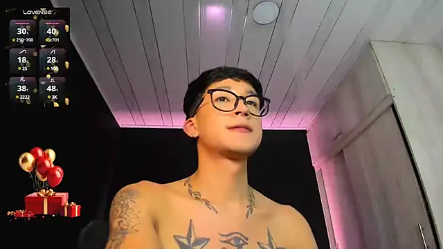 tom_Howard live sex cam
