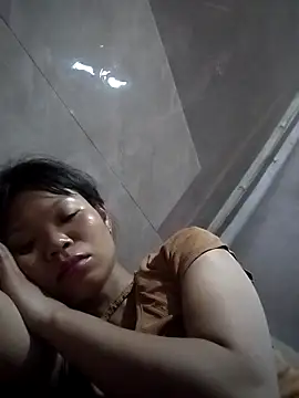 LinhNa999 live sex cam