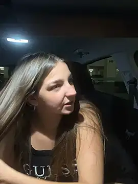 DoriDeluxe66 live sex cam