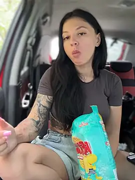 JulliaVegas live sex cam