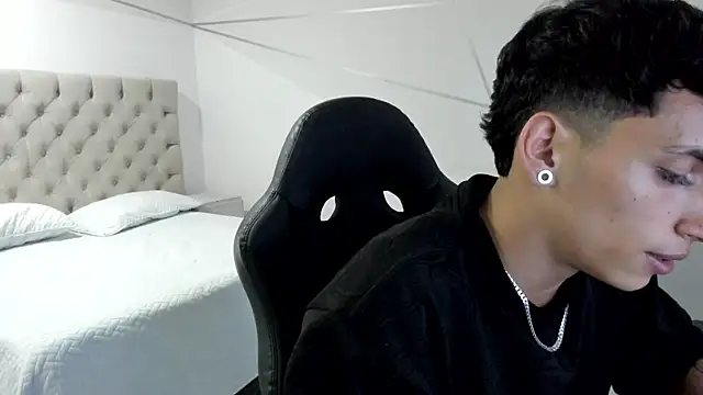 JhoanLeandro live sex cam